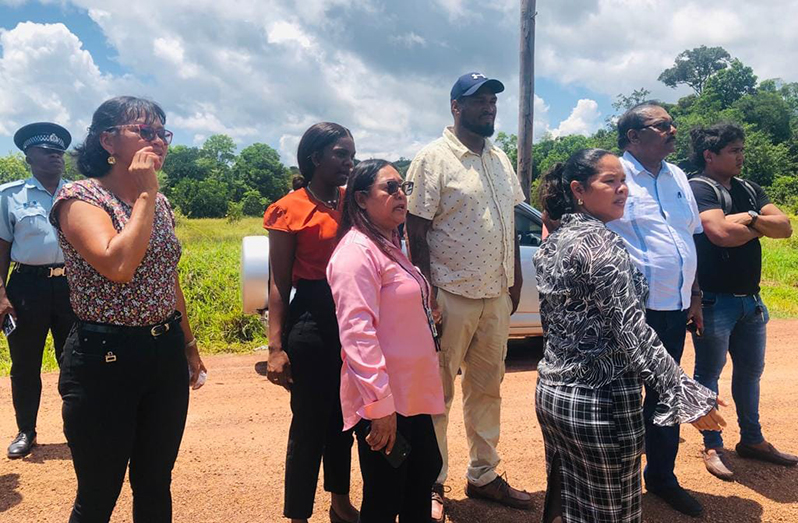 Minister of Amerindian Affairs Pauline Sukhai and Minister within the Ministry of Local Government and Regional Development Anand Persaud interacted with residents about infrastructure, land, and garbage disposal