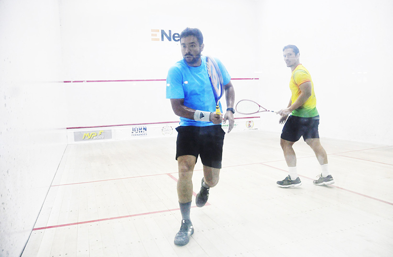 Alex Arjoon (right) defeated Peter de Groot 12-15, 15-12, 15-8 (Sean Devers photos)