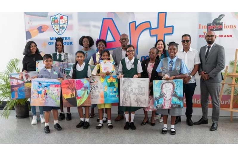 In recognition of the prominent fight against child labour, the Ministry of Labour hosted an award ceremony for the Child Labour Poster Art Competition