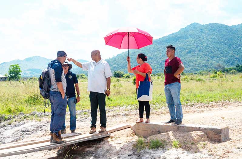 Minister of Public Works, Bishop Juan Edghill during his interaction with residents of Aranaputa, Region Nine