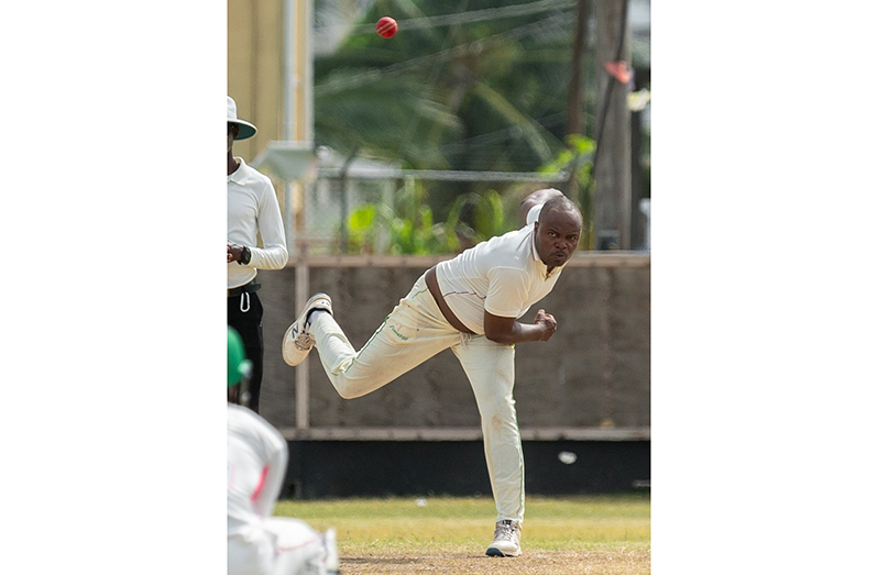 Kelvon Leitch bowls during his 4-67 yesterday at Eve Leary (Delano Williams photos)