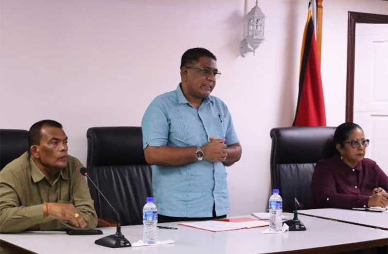 Agriculture Minister Zulfikar Mustapha speaking during the meeting
