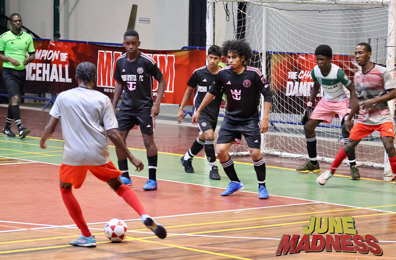 Kingston (on the ball) controlled proceedings against Finishers