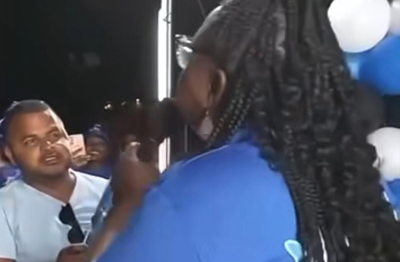 WIN General Secretary insults resident over basic question about party’s economic plan
