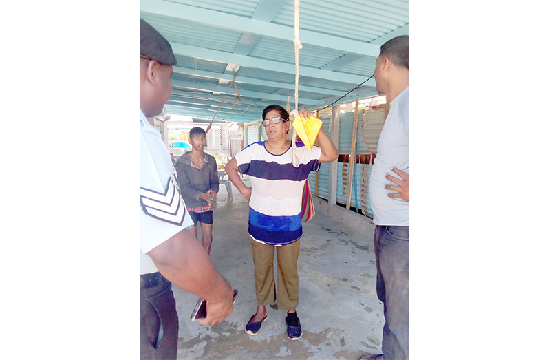 Police ranks took the opportunity to brief residents on important topics, including domestic violence, child abuse, driving under the influence, and other common offences