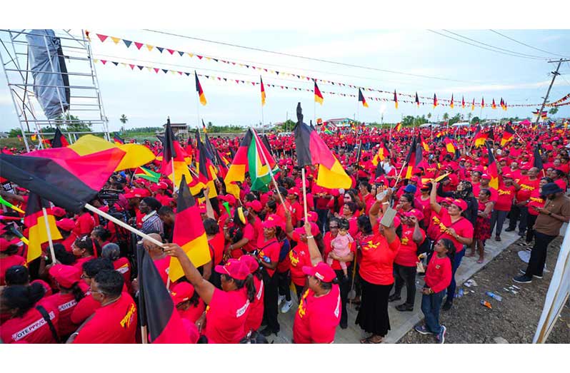 Residents of Black Bush Polder listens to President Ali as thousands gathered from the four polders in the area