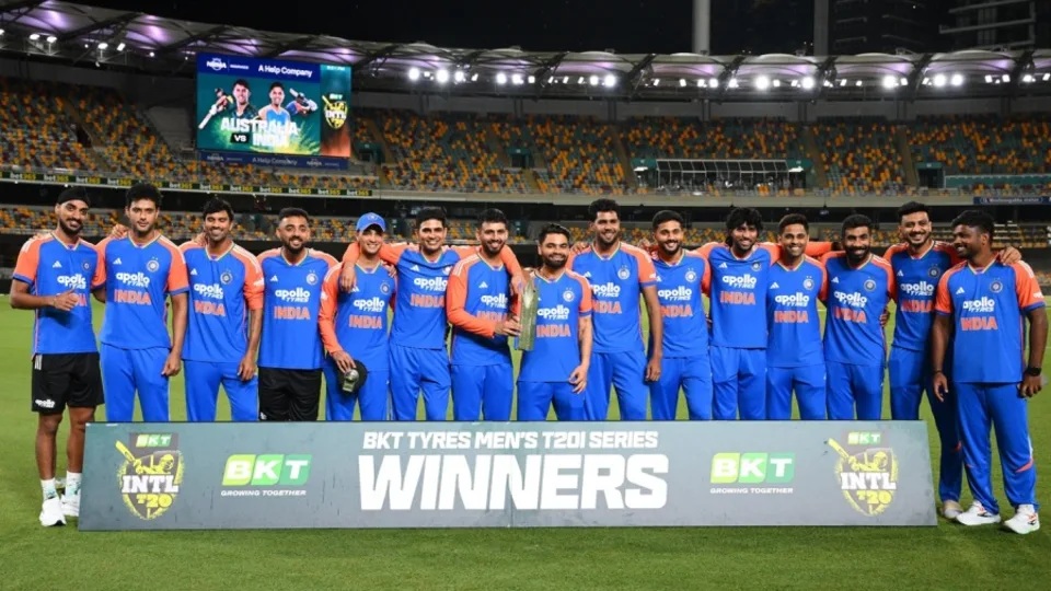 The India T20I squad with the series trophy in Brisbane • Matt Roberts/CA/Getty Images