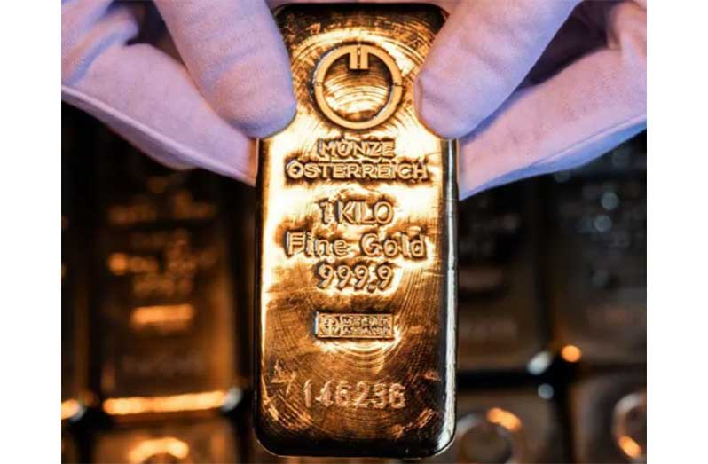 Gold, silver hit records as investors hunt for safety