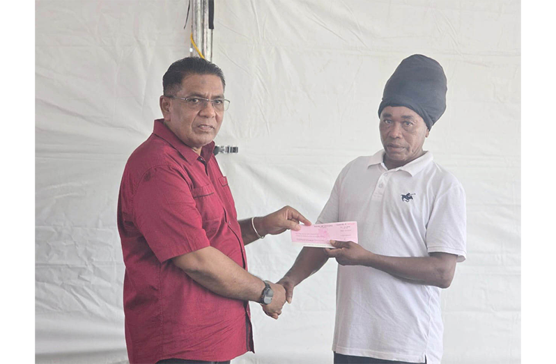 570 fisherfolk in Region Two receive $85.5M grant