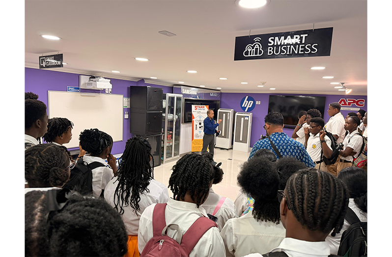 Students get hands-on technology experience at STARR Computer