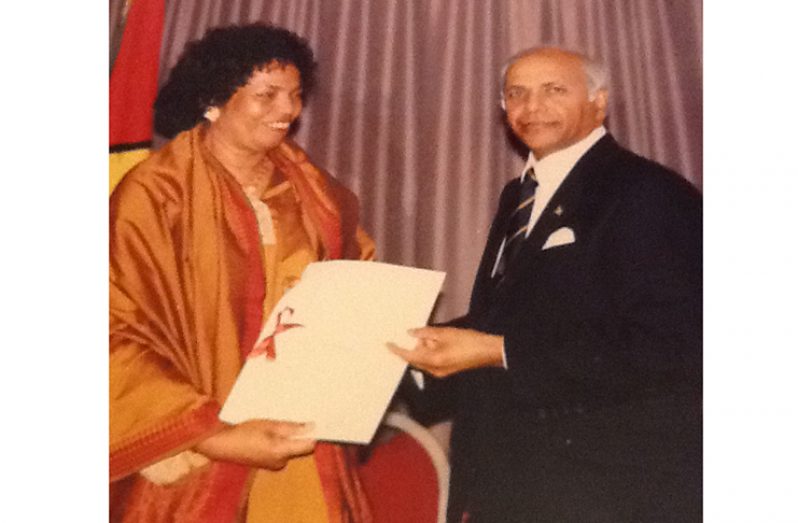 Lynette, a diabetes community champion in the UK, is presented with a certificate by His Excellency, High Commissioner of Guyana, Laleshwar K.N. Singh C.C.H. in recognition of the contribution of service to Guyana and the Guyanese community in the United Kingdom