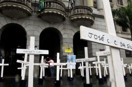 During the trials of some of the police officers in 2013, crosses were placed outside the courthouse in homage to the dead inmates of Carandiru