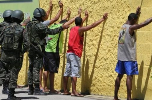 During the strike in Espirito Santo, soldiers took over policing duties