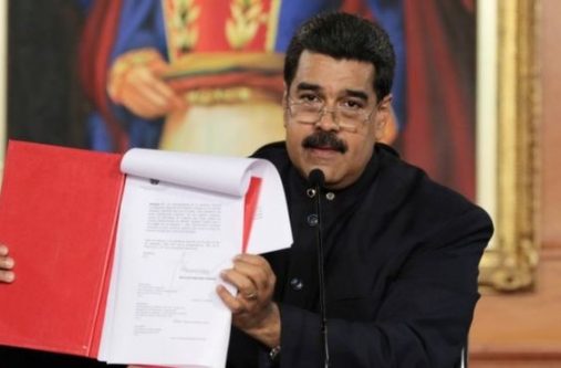 President Maduro signed a decree to convene a citizens assembly