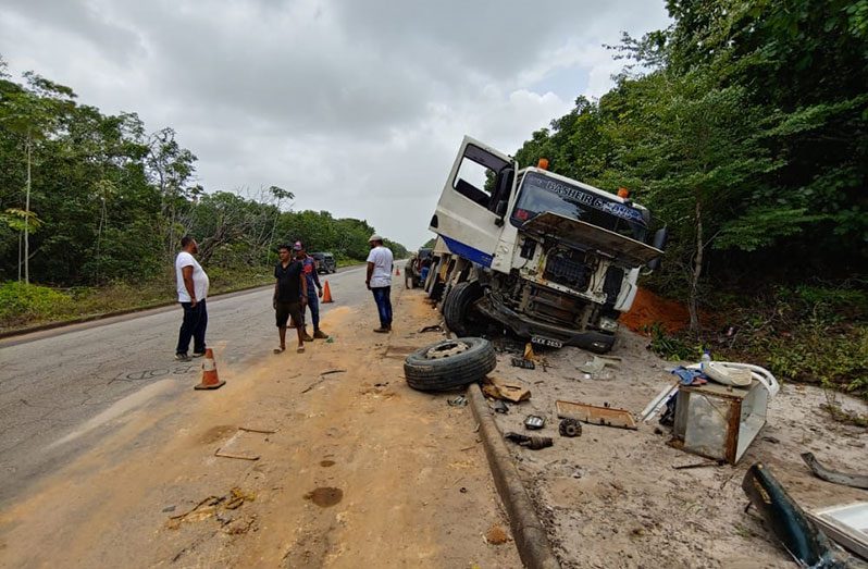 The scene of the accident on the Dora Public Road, Soesdyke/Linden Highway