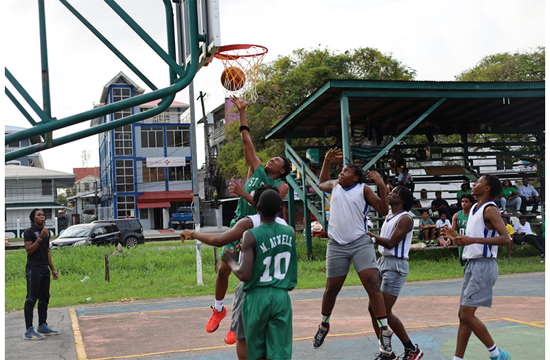 St Stanislaus College and St Roses in heated battle in the Schools Basketball League