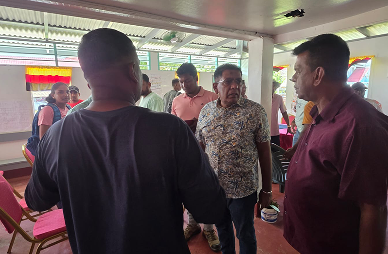 Agriculture Minister, Zulfikar Mustapha, has moved swiftly to address mounting anxieties among rice farmers whose crops face serious threats from adverse weather conditions