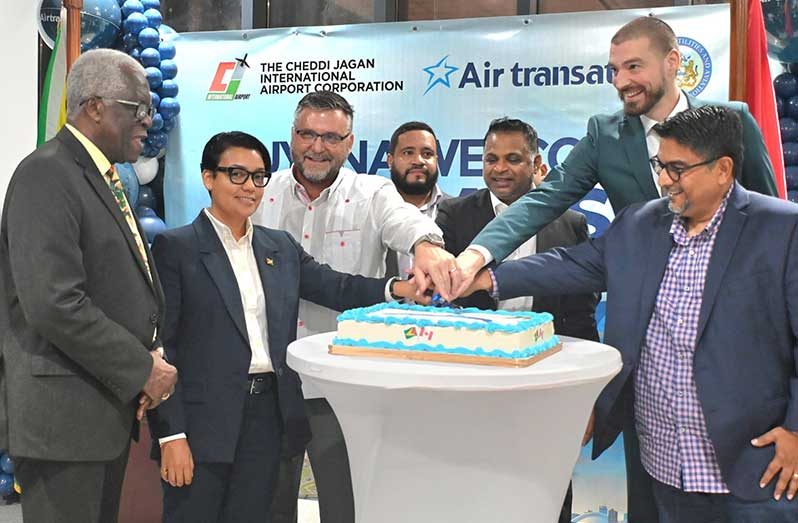 The inaugural arrival was observed by Minister of Public Works with responsibility for aviation, Deodat Indar; Minister of Tourism, Industry and Commerce, Susan Rodrigues; Canadian High Commissioner to Guyana, Sébastien Sigouin and Bernard Côté, Senior Director for Brand Communications at Air Transat