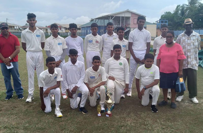 The Champions pose with officials of the BCB.