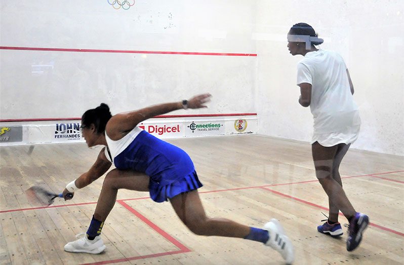 Ashley Khalil (right) beat Laressa Wiltshire on Wednesday nght. (Sean Devers photo)