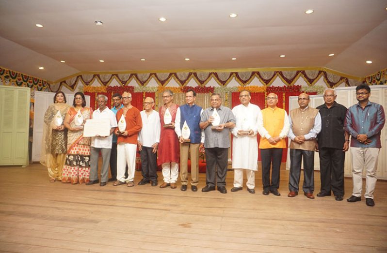 The awardees at Pushpanjali 19 (Carl Croker photo)