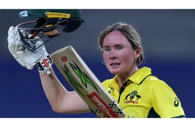 Beth Mooney’s masterful century rescued Australia