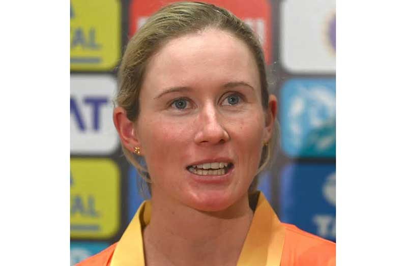 Injury concern for Beth Mooney who top scored with 74