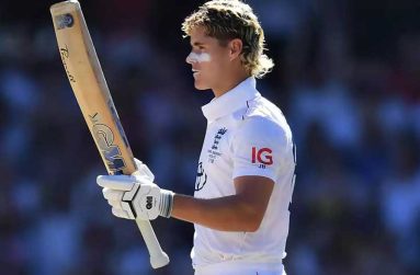 Jacob Bethell finished Day 4 unbeaten on 142