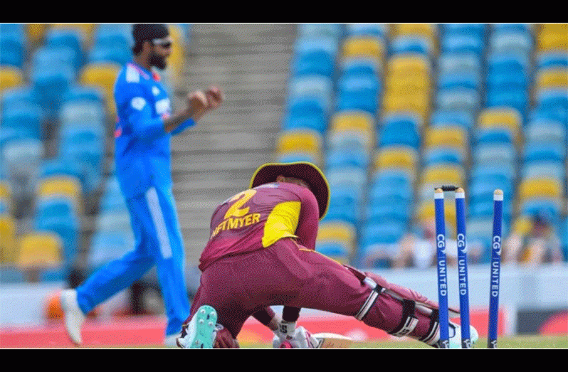 Ravindra Jadeja knocked over Shimron Hetmyer•Jul 27, 2023•AFP/Getty Images