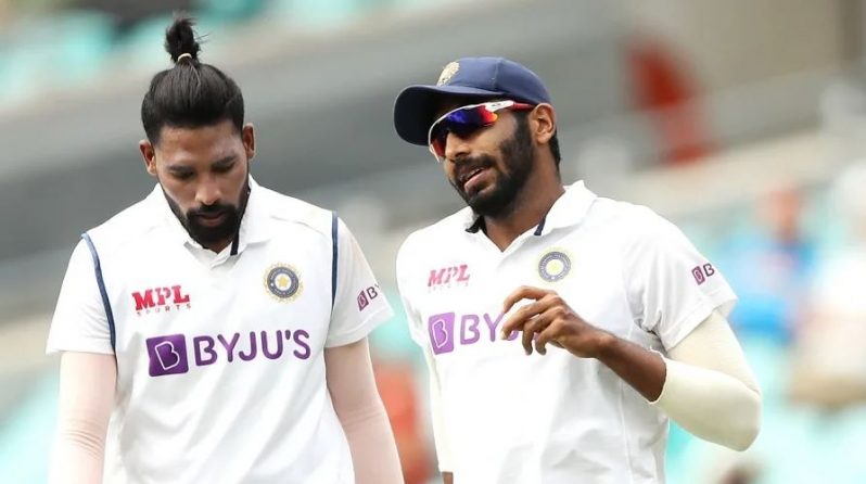 Mohammed Siraj (left) and Jasprit Bumrah have complained to the match officials  (Getty Images)