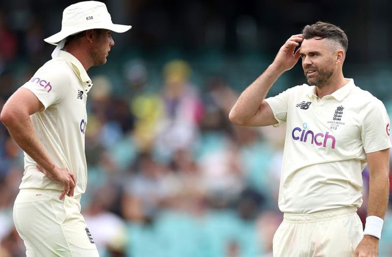 Stuart Broad and James Anderson in discussion  (Getty Images)