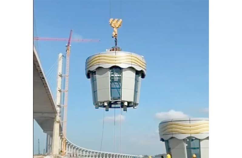 CCH replica being mounted