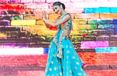 Anusha Doodnauth of the
Dharmic Nritya Sangh at a previous
Naya Zamana performance
(Fidal Bassier photo)