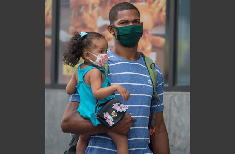 Wearing masks in congested environments could prevent the spread COVID-19 (DPI photo)