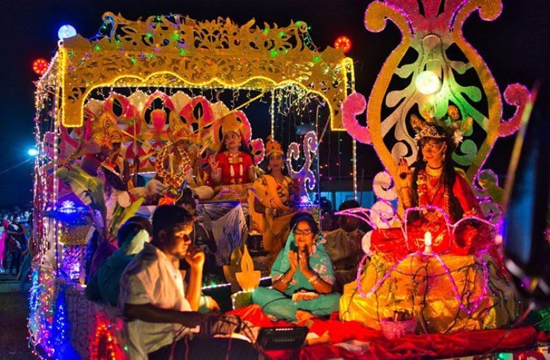 The Reliance Mandir float was also a standout during the motorcade