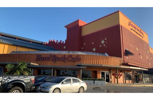 Hard Rock Café, at Movietowne Mall, Turkeyen