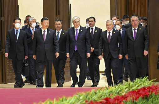 Chinese President, Xi Jinping; Kazakhstan President, Kassym-Jomart Tokayev; Kyrgyzstan President, Sadyr Japarov; Tajikistan President, Emomali Rahmon; Turkmenistan President, Serdar Berdimuhamedov and Uzbekistan President, Shavkat Mirziyoyev, walk to meet the press following the conclusion of the China-Central Asia Summit in Xi'an, northwest China's Shaanxi Province, on May 19, 2023 (Xinhua/Li Xueren photo)