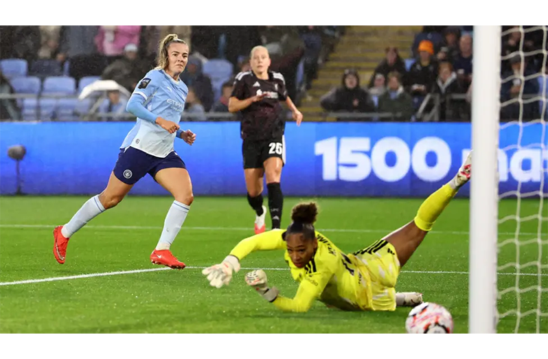 Manchester City maintained their perfect start