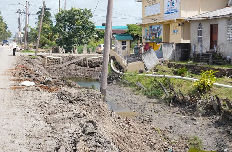 A 24-hour deadline was imposed upon contractors for the revetment of reserve sections compromised by excavation and subsequent heavy rainfall