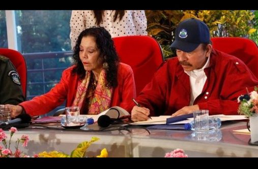 Daniel Ortega (right) and his wife and running mate Rosario Murillo are standing for another term (BBC/Reuters photo)