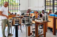 Veteran jeweller and consultant to the Ministry of Natural Resources, Mr Dominic Gaskin, engaged participants in discussions on jewellery repair and restoration and introduced them to the workshop's tools and machinery