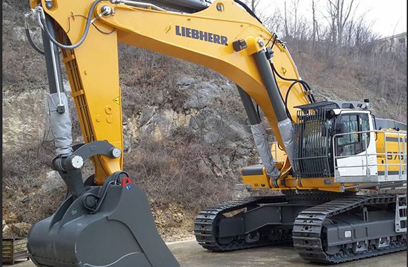 Seal saver covers hydraulic cylinder that are used to prevent scorching and scratching l