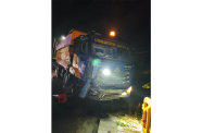 According to police, the lorry, driven by a 36-year-old resident of Land of Canaan, was proceeding south along the eastern driving lane of the Timehri Public Road at a reportedly fast rate of speed when the driver allegedly swerved southwest and collided with minibus BAH 6588