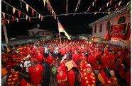 A section of the crowd at the public meeting in Madhia