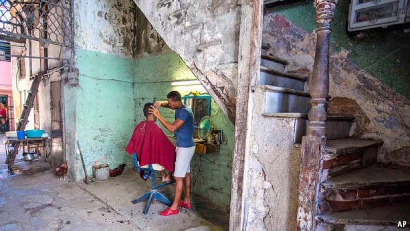 Haircuts all round in Havana (AP Photo)