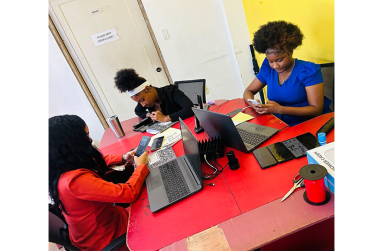 Customer service representatives supporting customers through their ordering process
