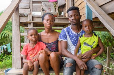 Joel Moore, his wife, Sasha Fordyce and their children (Delano Williams photos)