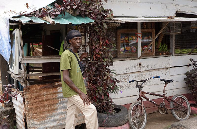 Sheldon Hope at his roadside shop (Carl Croker photos)