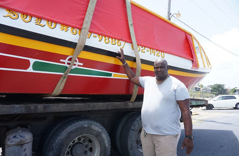 peedboat owner Roger Anderson called “Solo,” with his boat