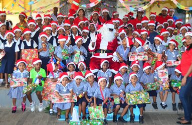 First Lady Deolatchmee Ramotar at Lesbeholden Primary